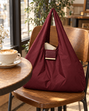 NOMO Keychain Tote in gebruik (foto: NOMO)
