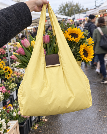 NOMO Keychain Tote in gebruik (foto: NOMO)