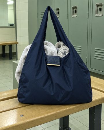 NOMO Keychain Tote in gebruik (foto: NOMO)