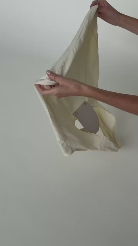 NOMO Keychain Tote in actie 1